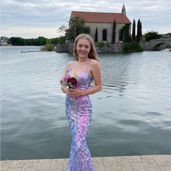 Windsor Prom Dress - Picture 3 of 3